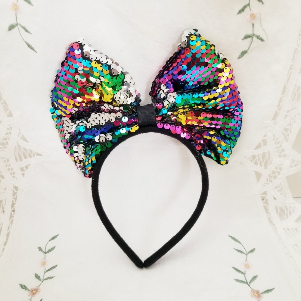 Minnie Sequin Rainbow Bow Kid's Headband. New
